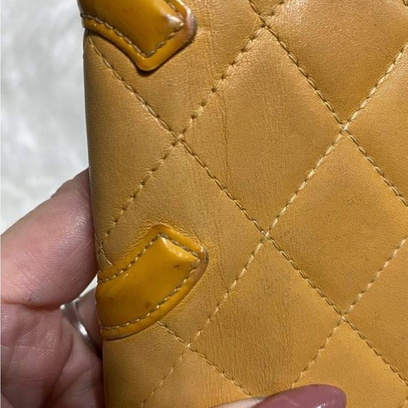 Get Your Hands on a Stunning Chanel Long Wallet Now! $450 - Picture 8 of 10